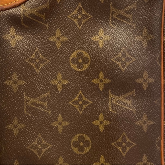 Auth Louis Vuitton MARLY DRAGONNE CLUTCH - Picture 11 of 14